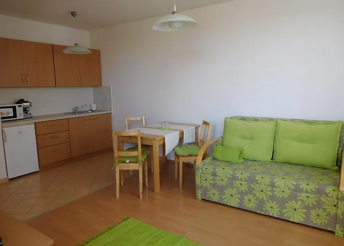 Jade Apartment