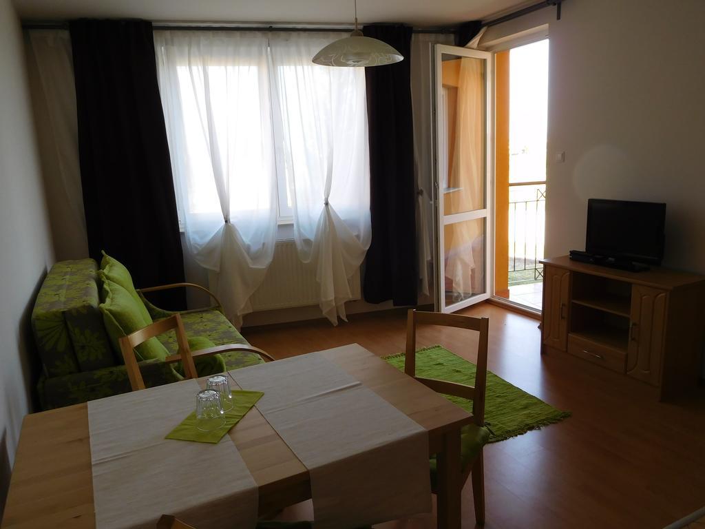Jade Apartment